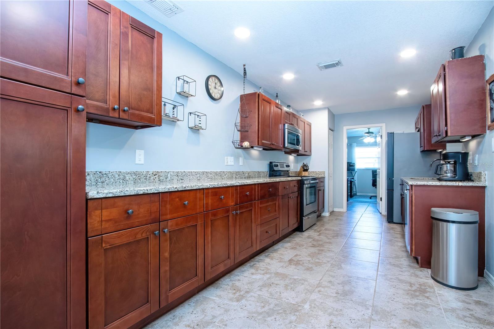 Image 17 of 58 For 203 Amesbury Circle