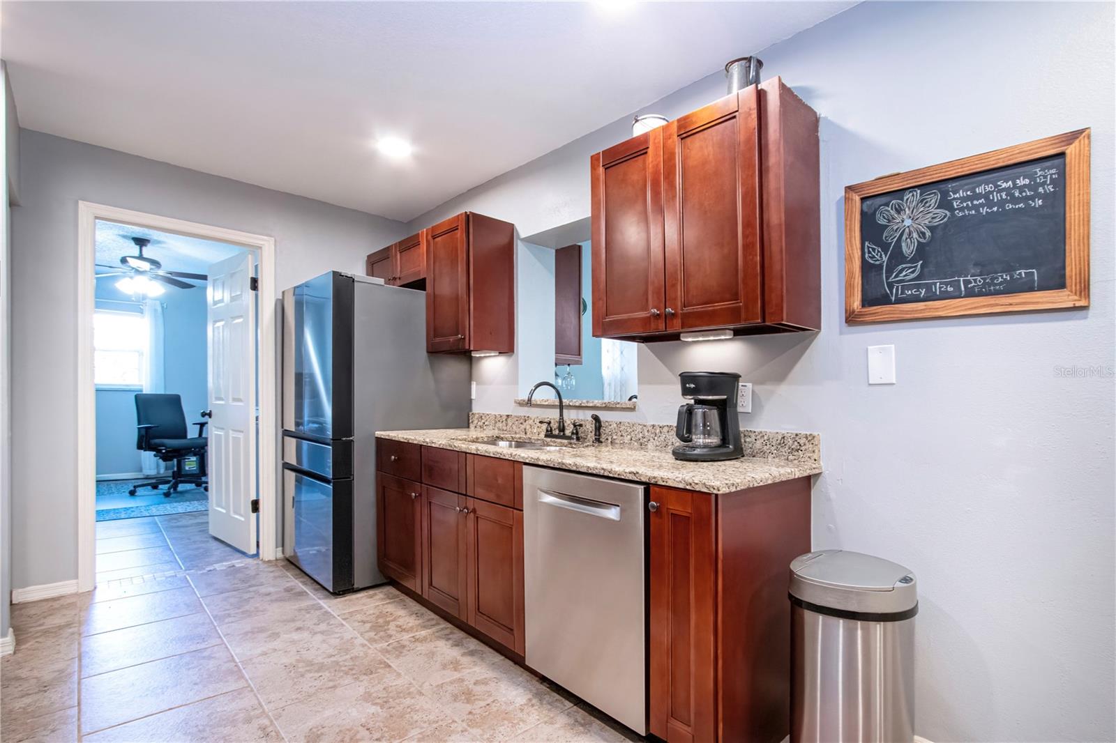 Image 18 of 58 For 203 Amesbury Circle