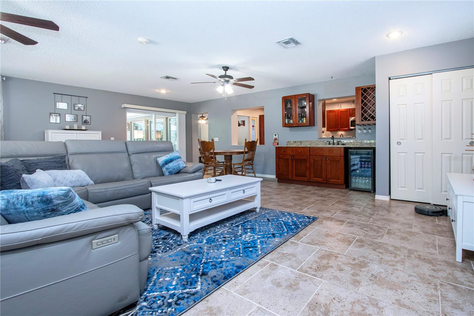 Image 23 of 58 For 203 Amesbury Circle