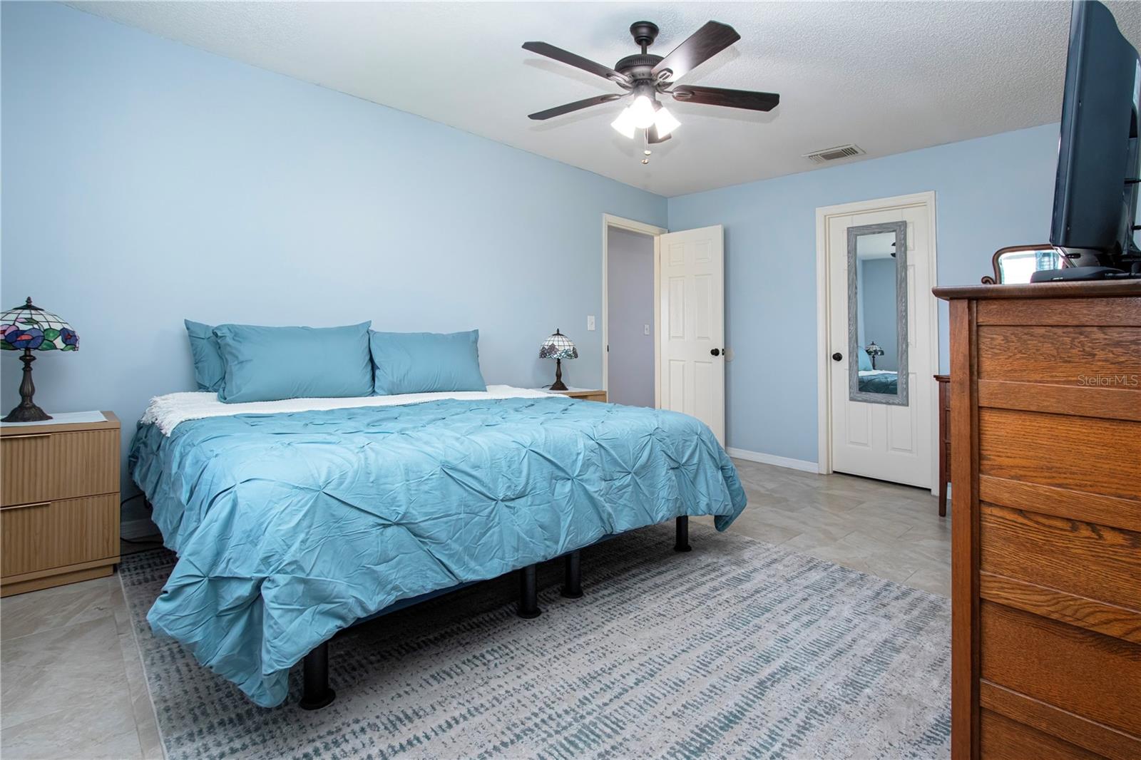 Image 27 of 58 For 203 Amesbury Circle