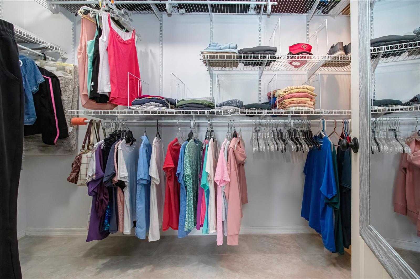 Image 29 of 58 For 203 Amesbury Circle