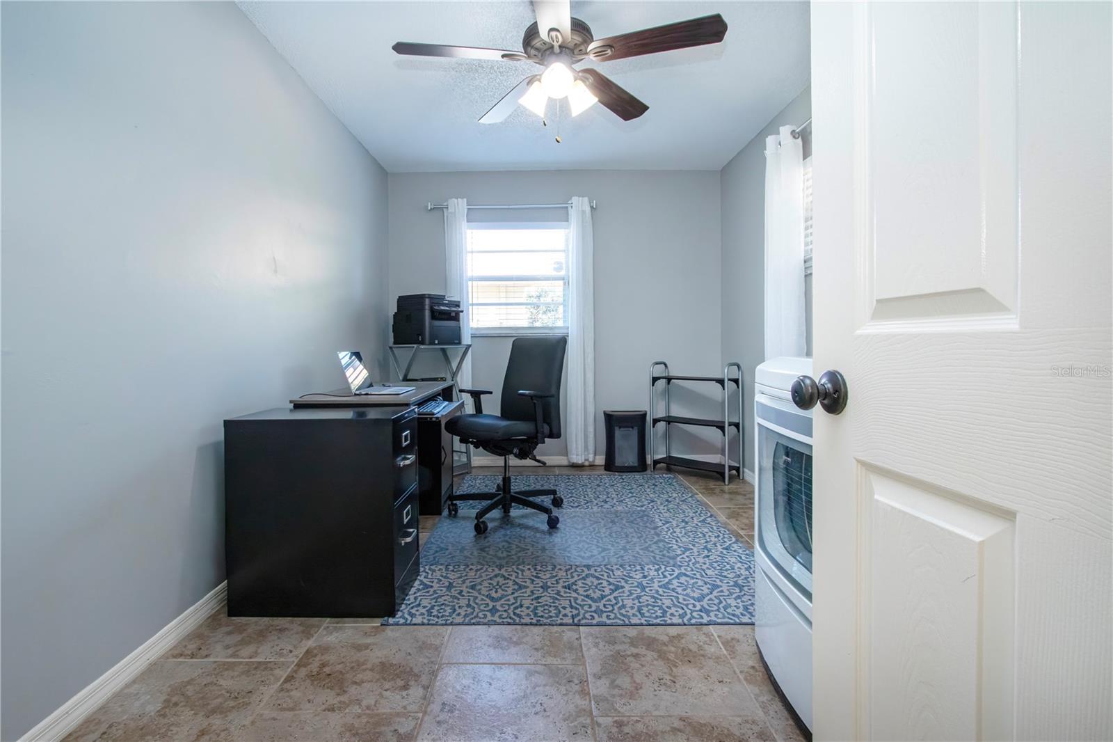 Image 34 of 58 For 203 Amesbury Circle