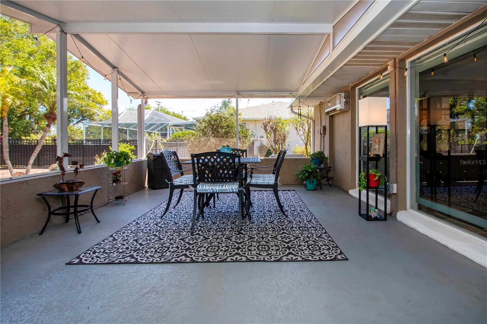 Image 36 of 58 For 203 Amesbury Circle