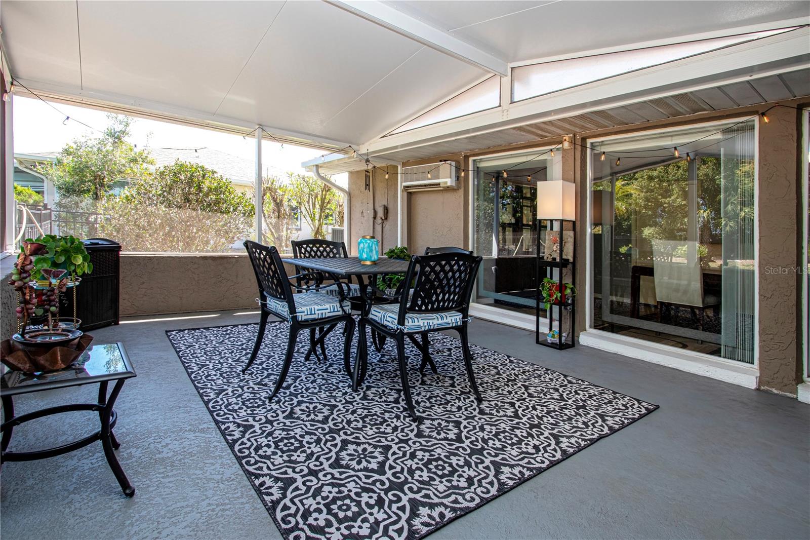 Image 37 of 58 For 203 Amesbury Circle