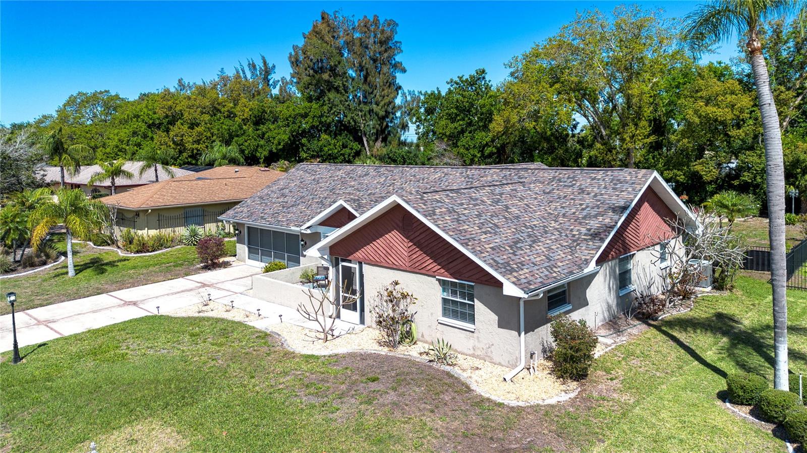 Image 4 of 58 For 203 Amesbury Circle