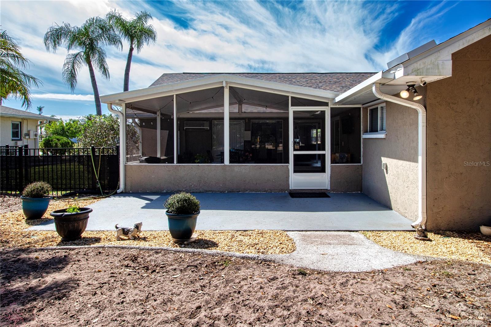 Image 40 of 58 For 203 Amesbury Circle