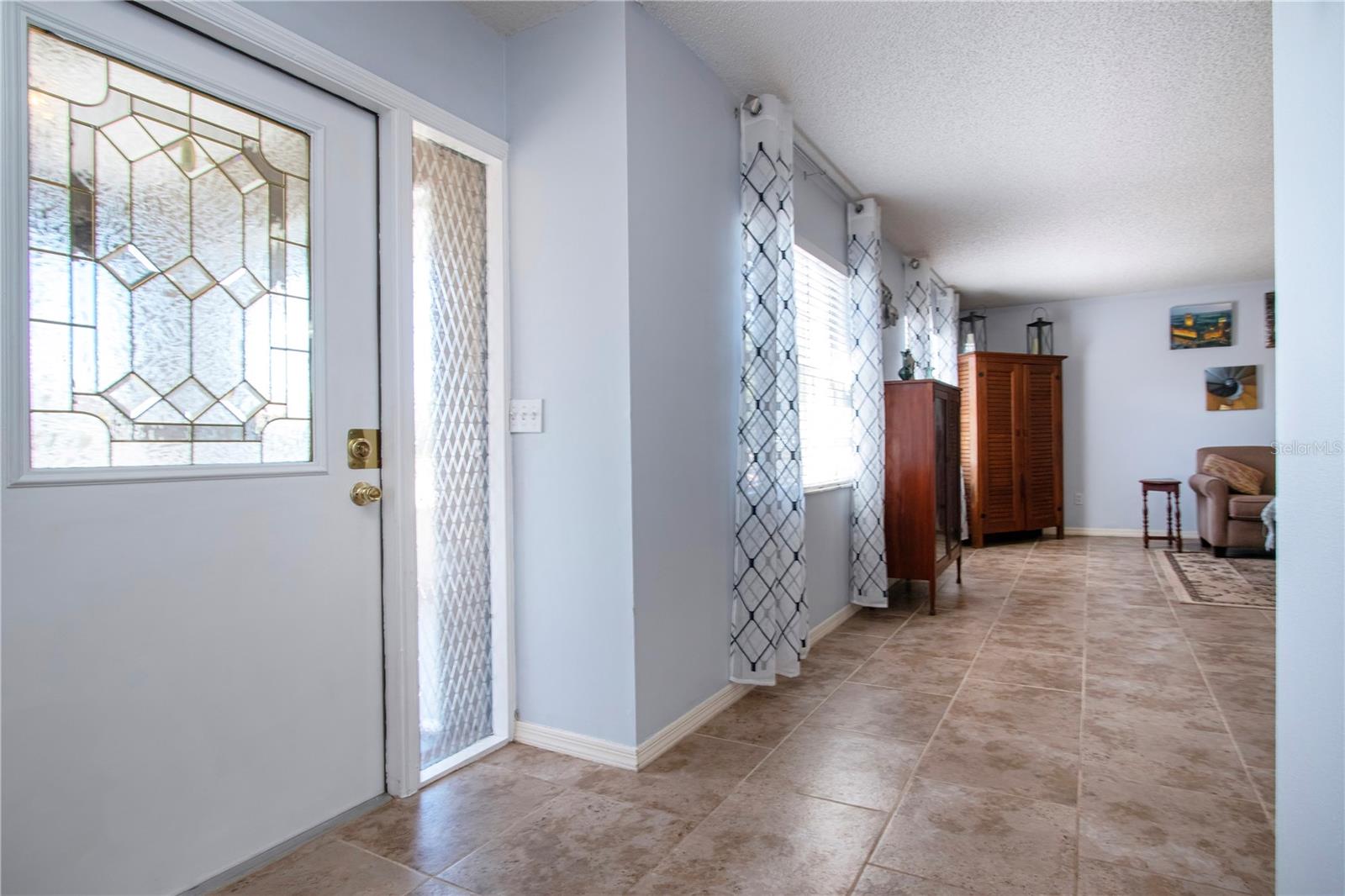 Image 7 of 58 For 203 Amesbury Circle