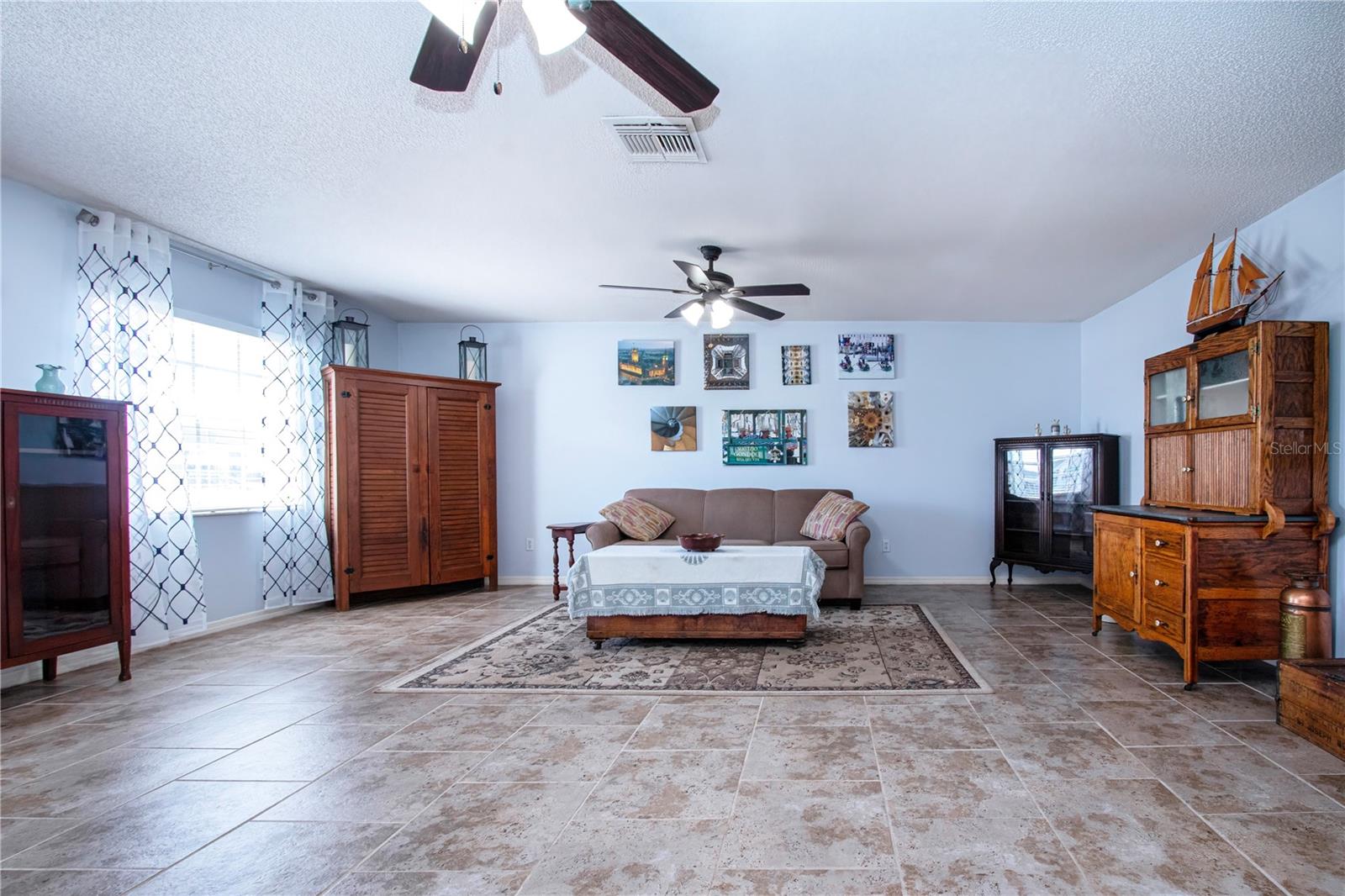 Image 9 of 58 For 203 Amesbury Circle