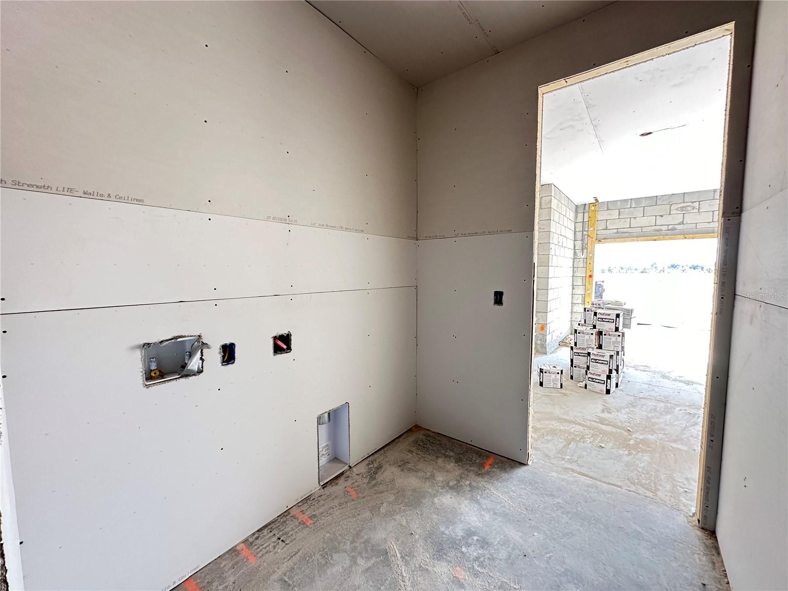 Listing photo id 16 for 5958 Fresh Flora Drive