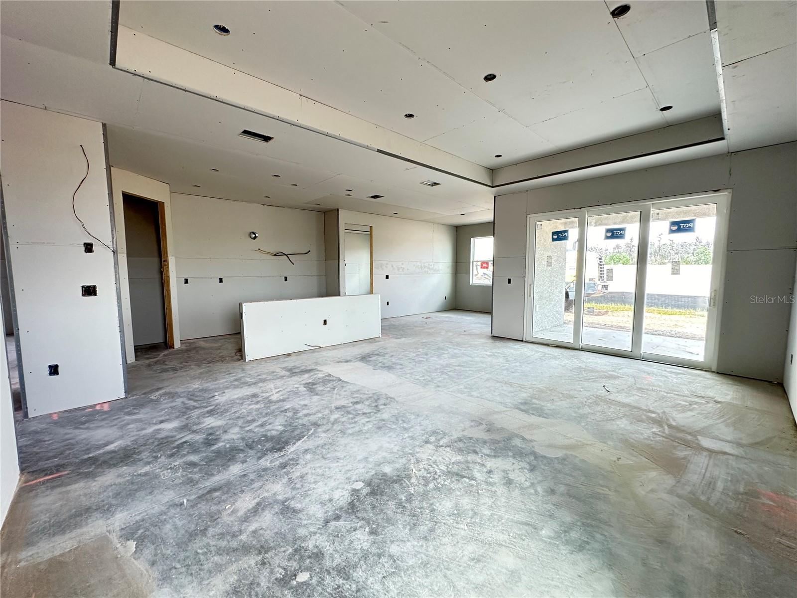 Listing photo id 34 for 5958 Fresh Flora Drive