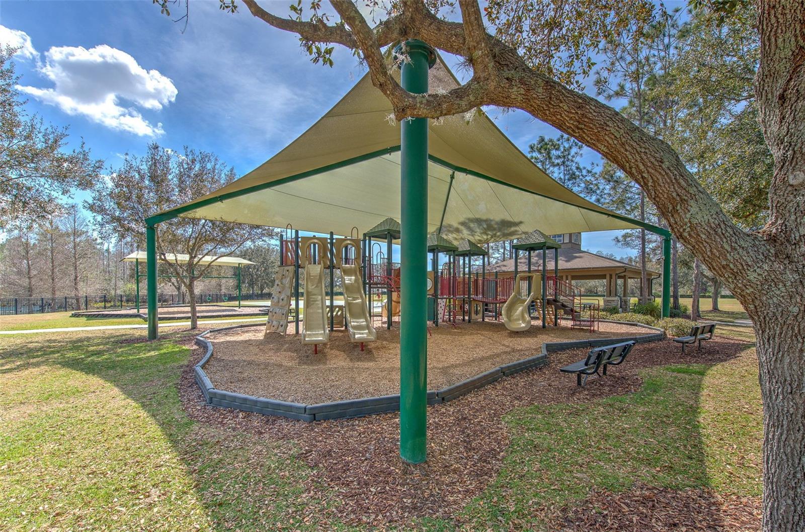 Image 23 of 25 For 4639 Pointe O Woods Drive