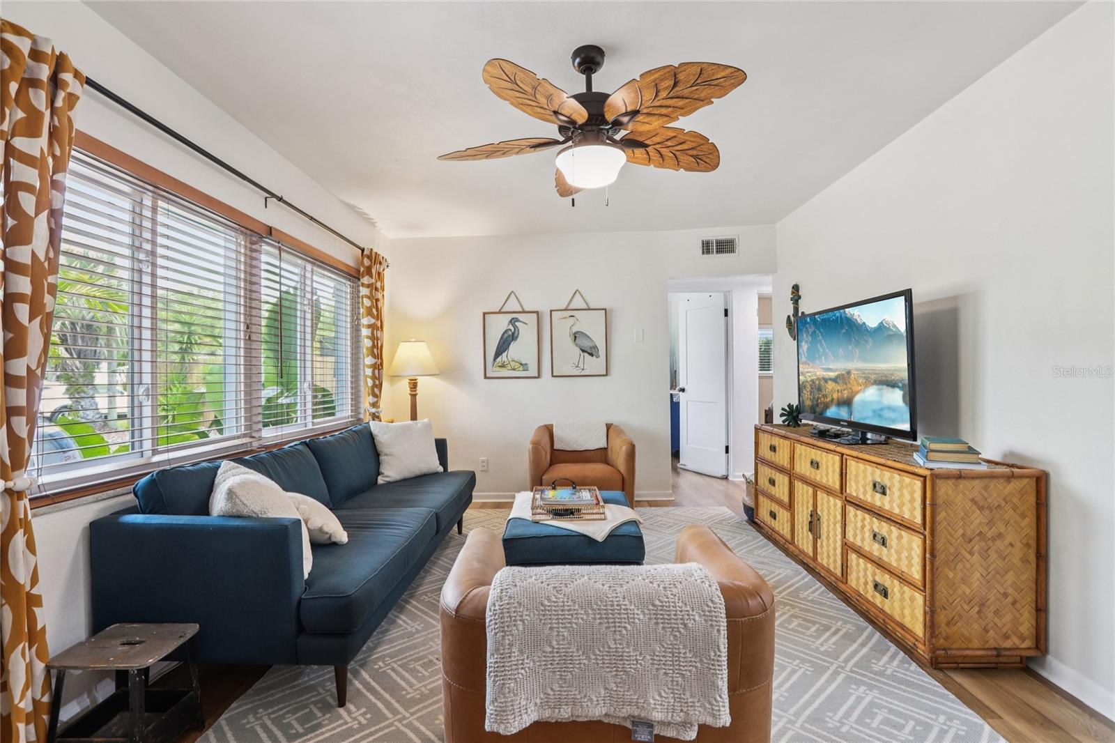 Image 12 of 74 For 797 Lakeside Drive