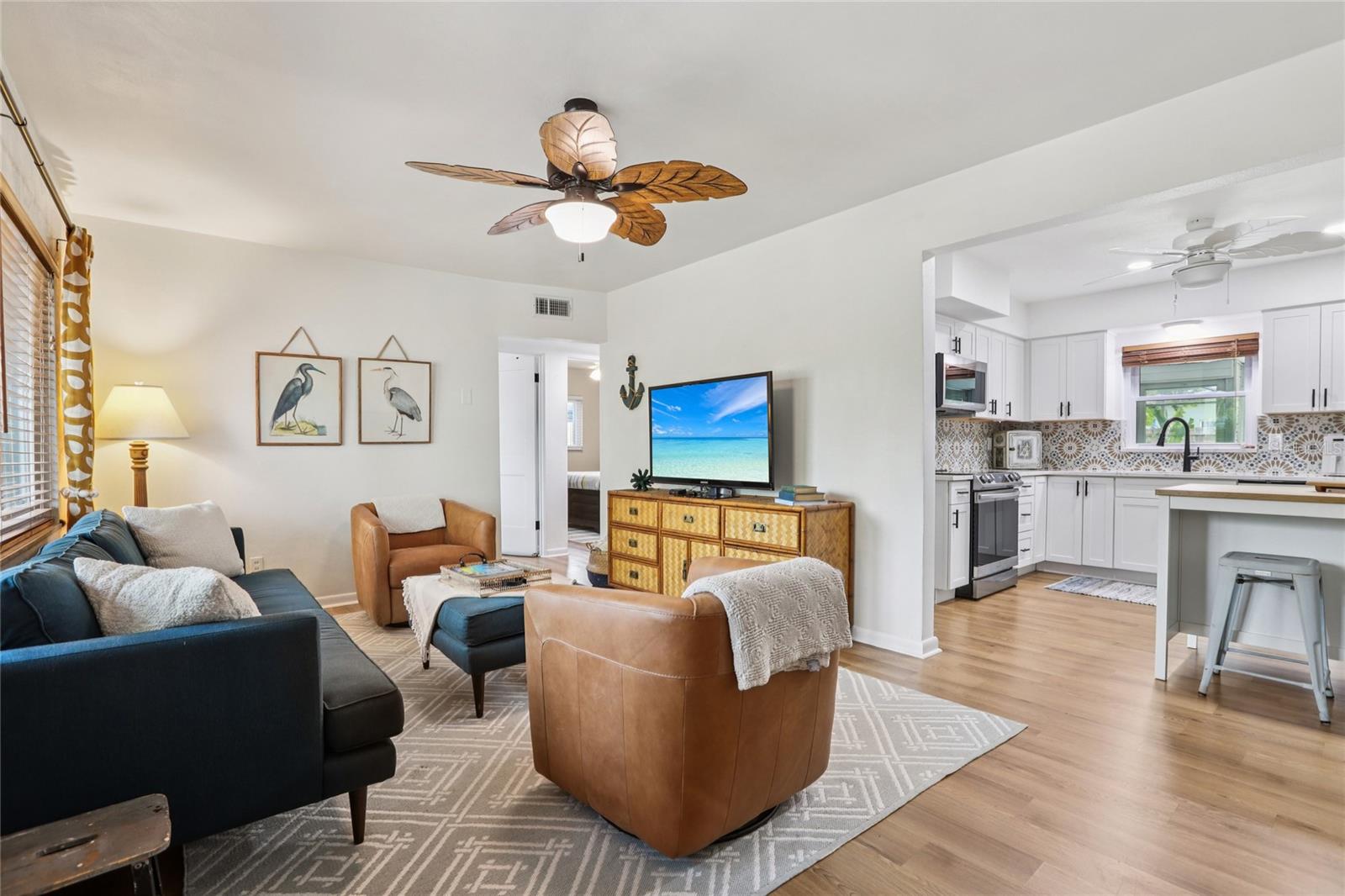 Image 14 of 74 For 797 Lakeside Drive