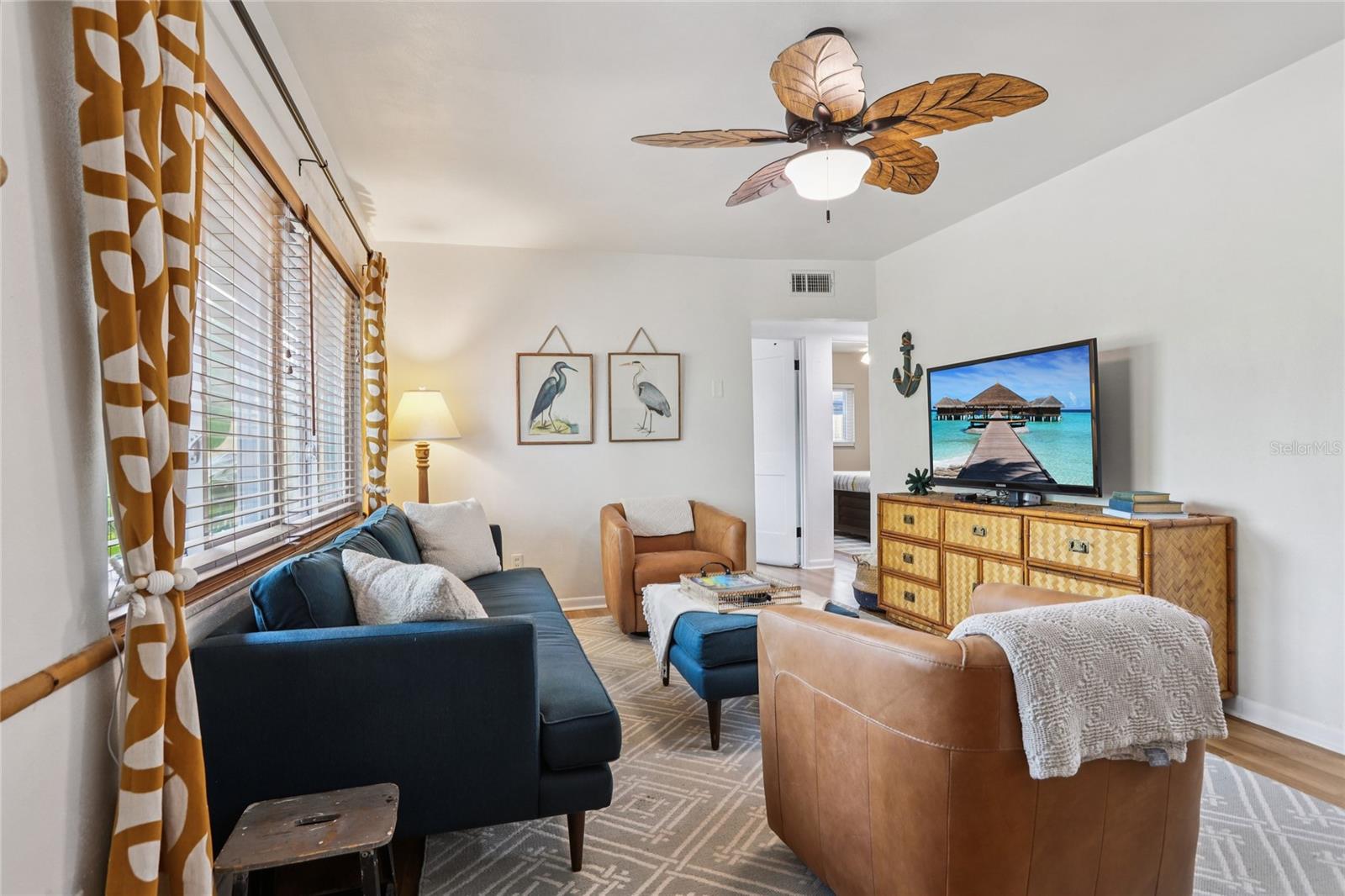 Image 15 of 74 For 797 Lakeside Drive