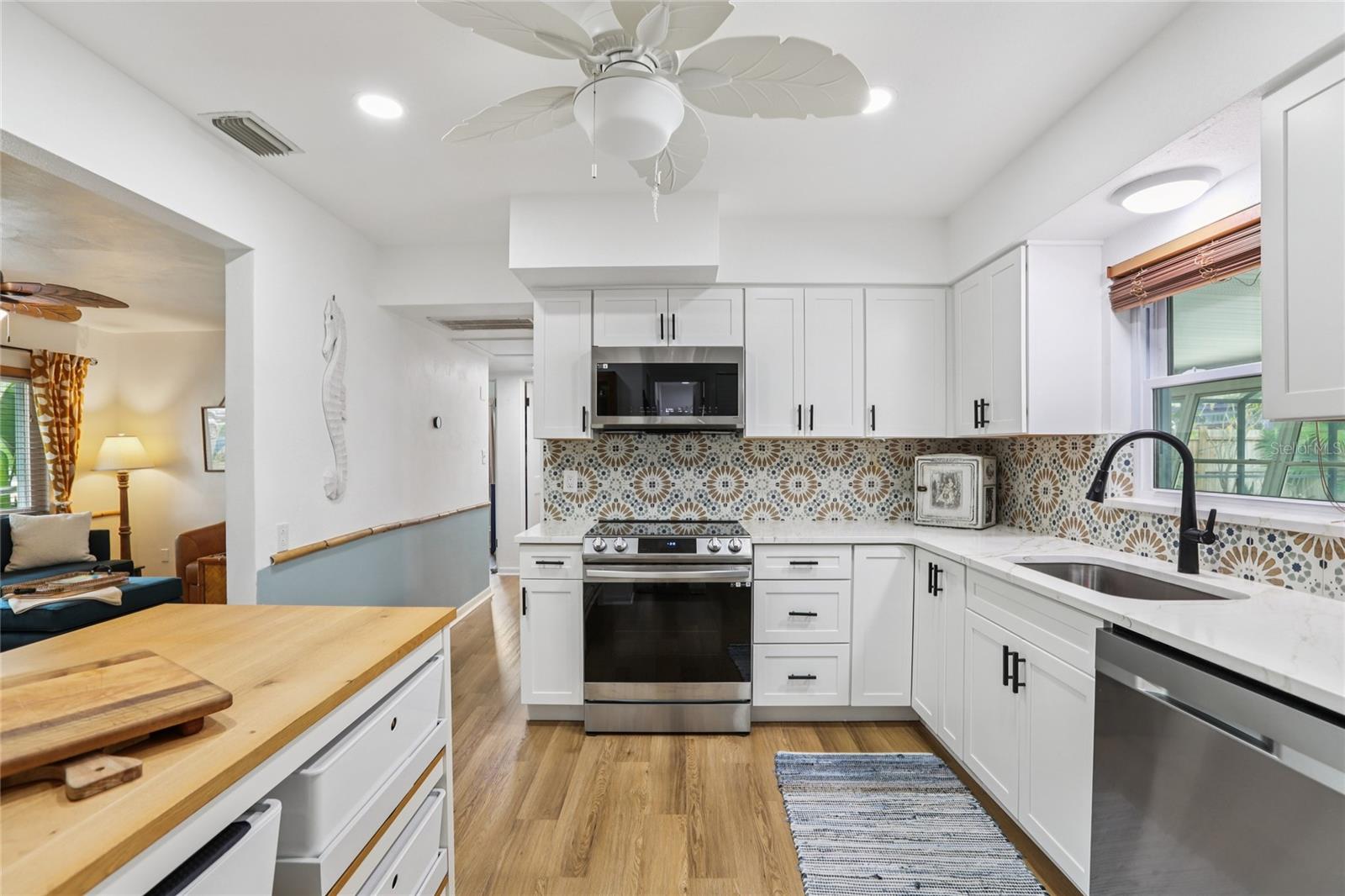 Image 19 of 74 For 797 Lakeside Drive