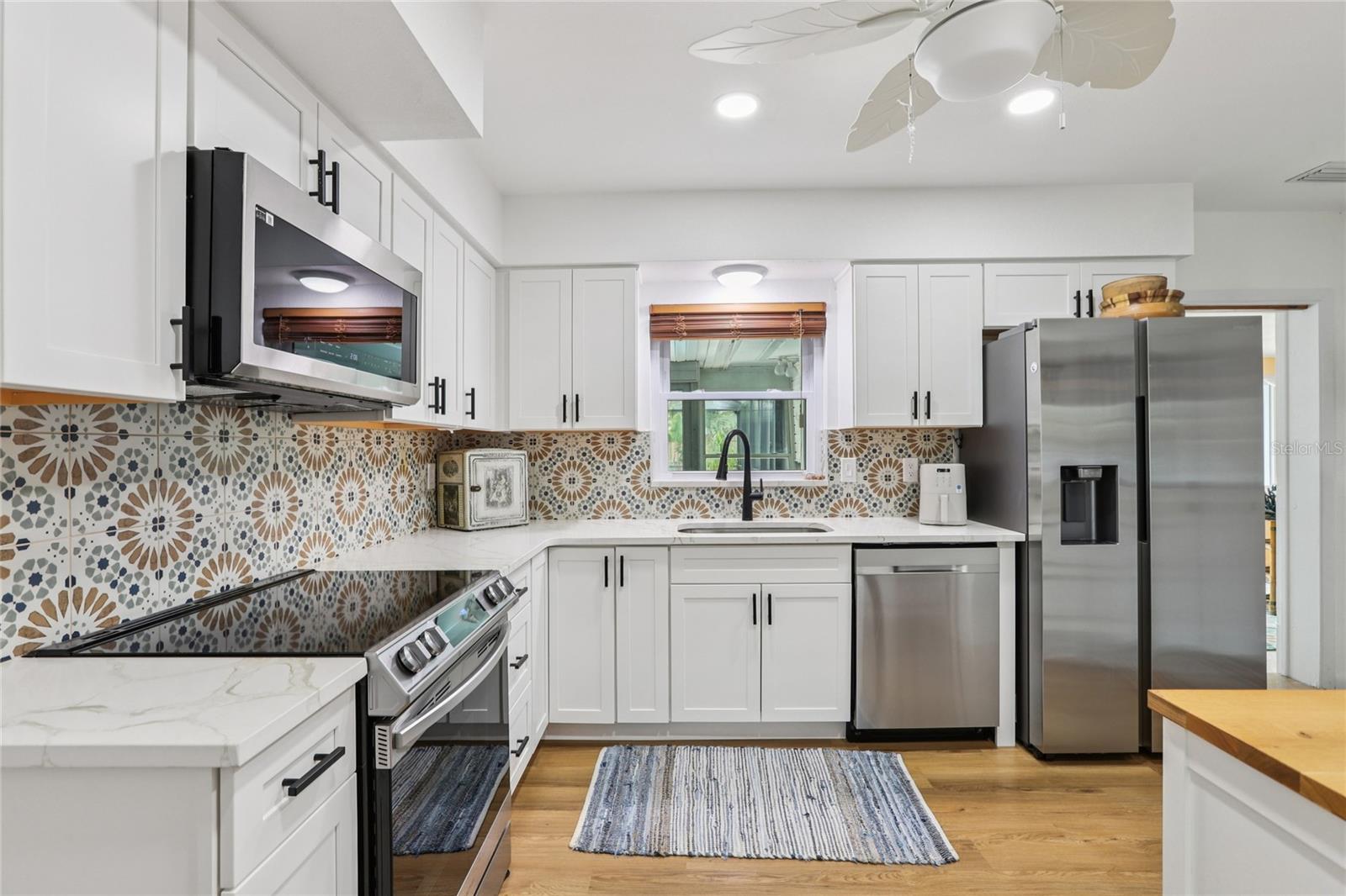 Image 21 of 74 For 797 Lakeside Drive