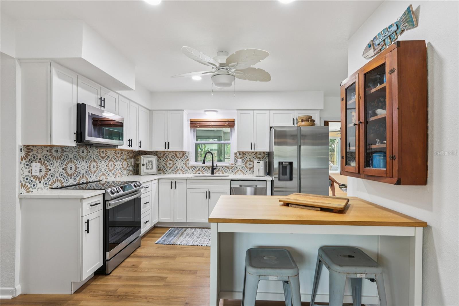 Image 23 of 74 For 797 Lakeside Drive