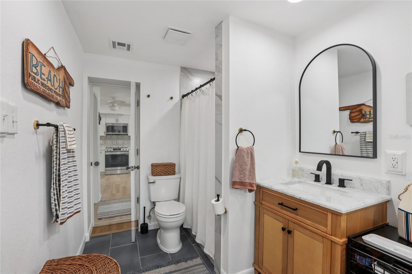 Image 35 of 74 For 797 Lakeside Drive