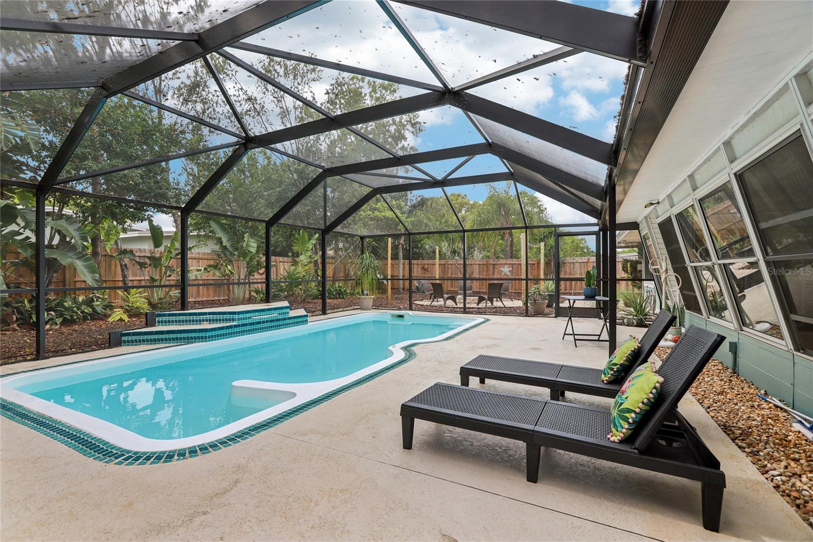 Image 50 of 74 For 797 Lakeside Drive