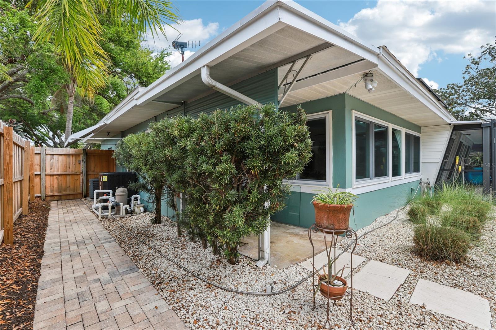 Image 57 of 74 For 797 Lakeside Drive