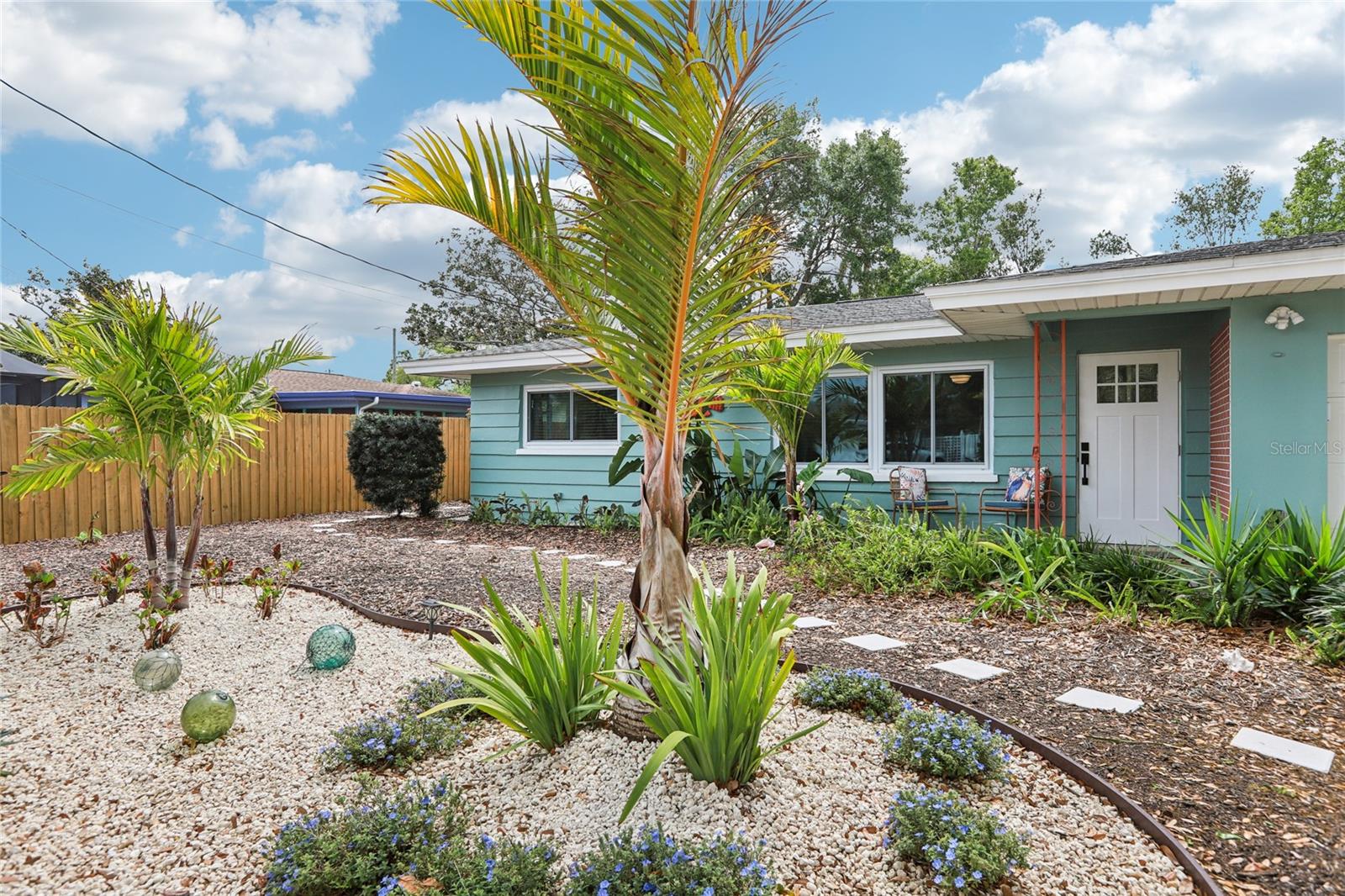 Image 6 of 74 For 797 Lakeside Drive