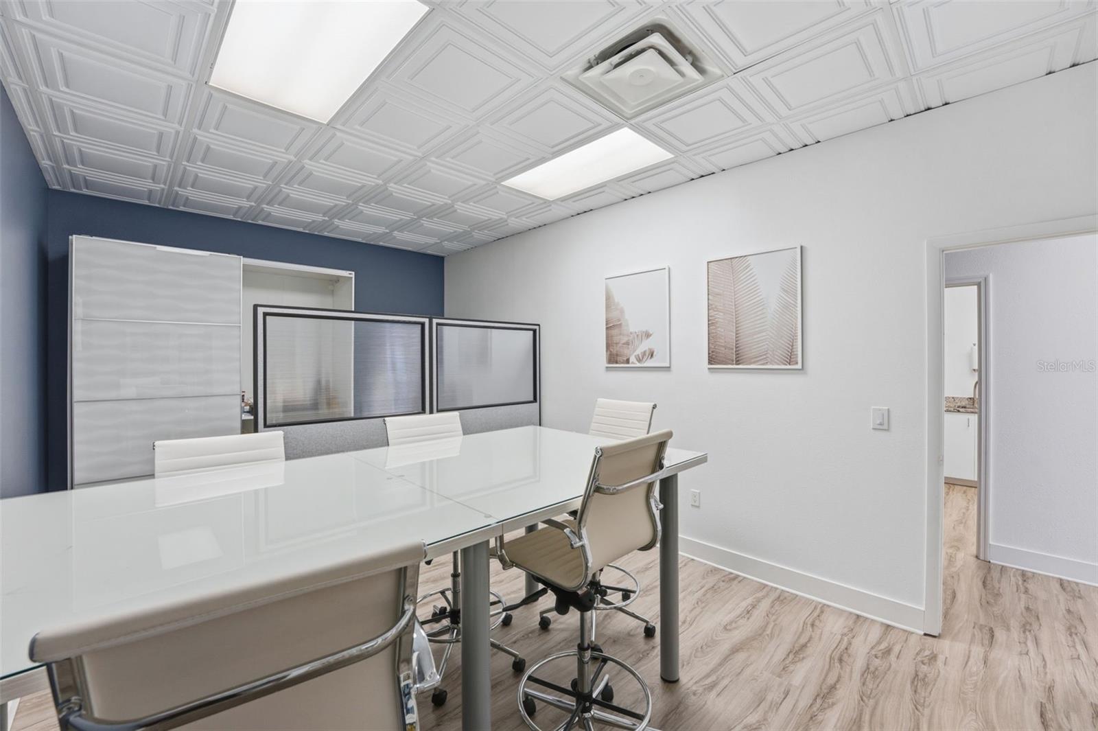 Image 12 of 30 For 5404 Hoover Boulevard 8