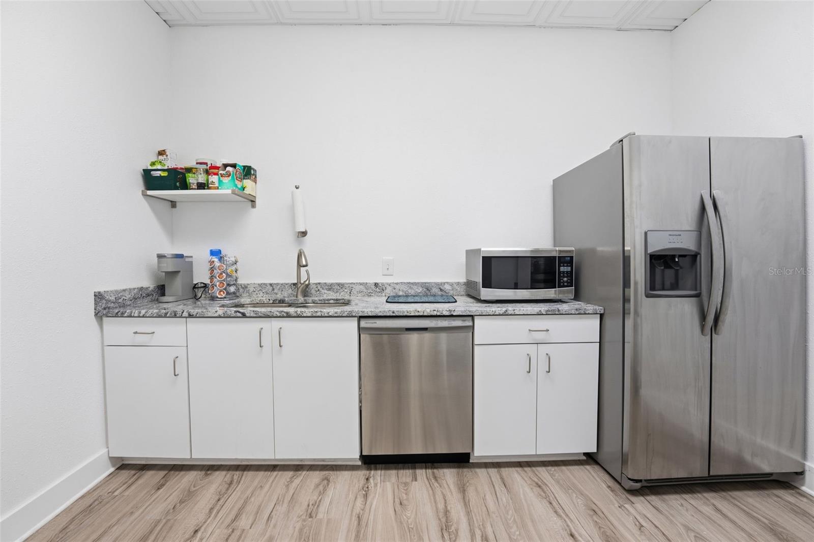 Image 14 of 30 For 5404 Hoover Boulevard 8