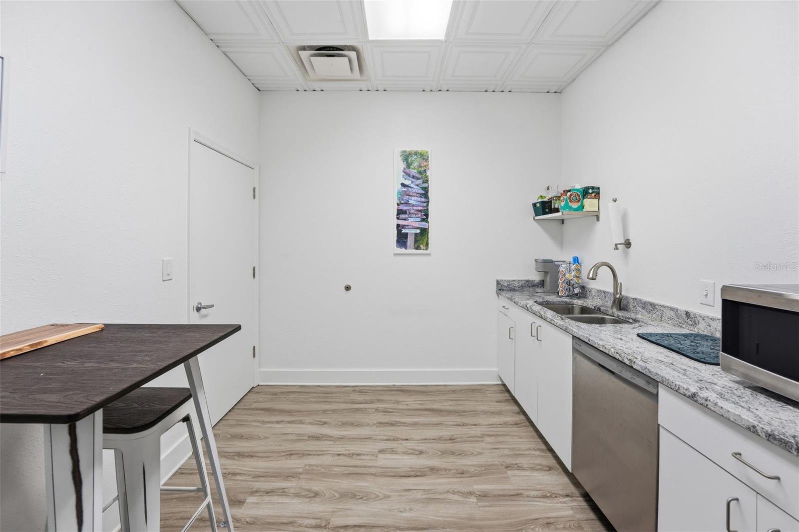 Image 15 of 30 For 5404 Hoover Boulevard 8