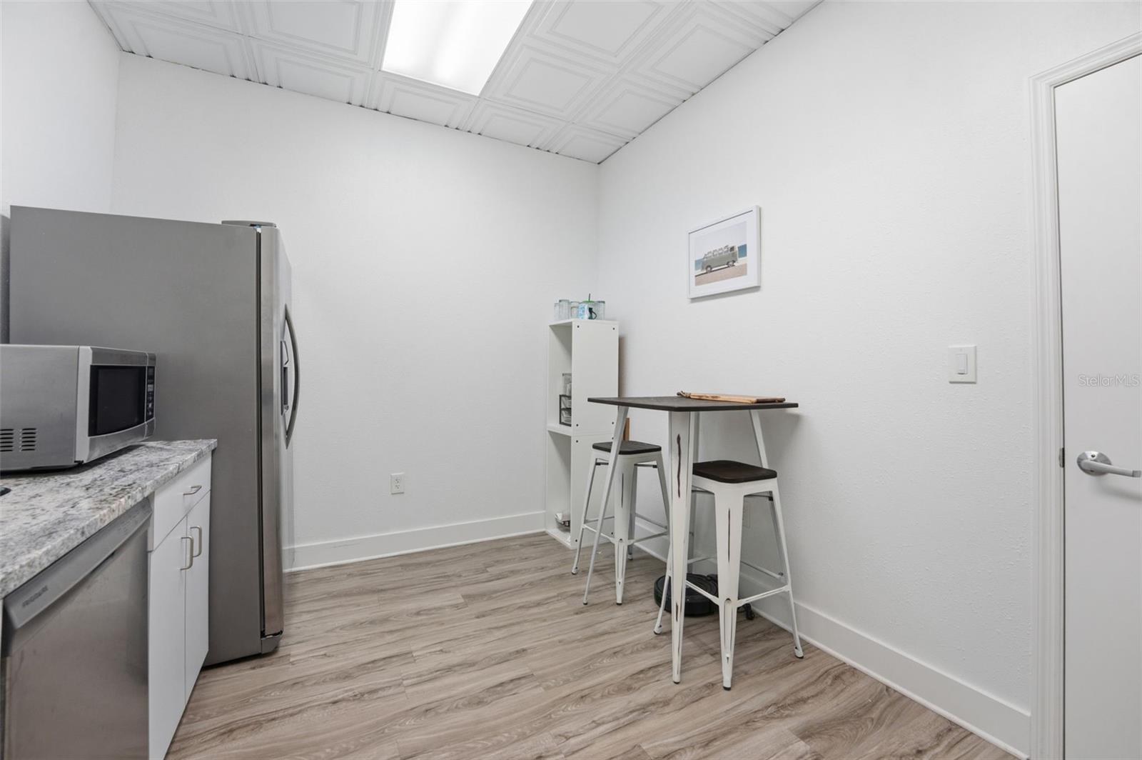 Image 16 of 30 For 5404 Hoover Boulevard 8