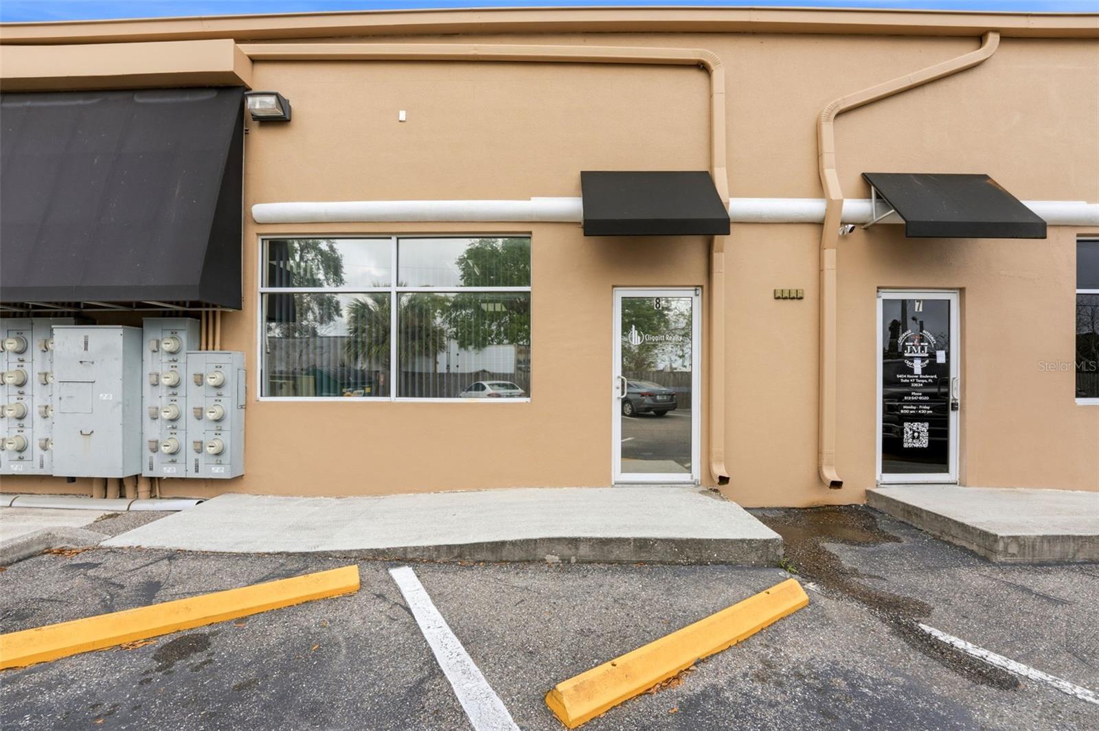 Image 2 of 30 For 5404 Hoover Boulevard 8