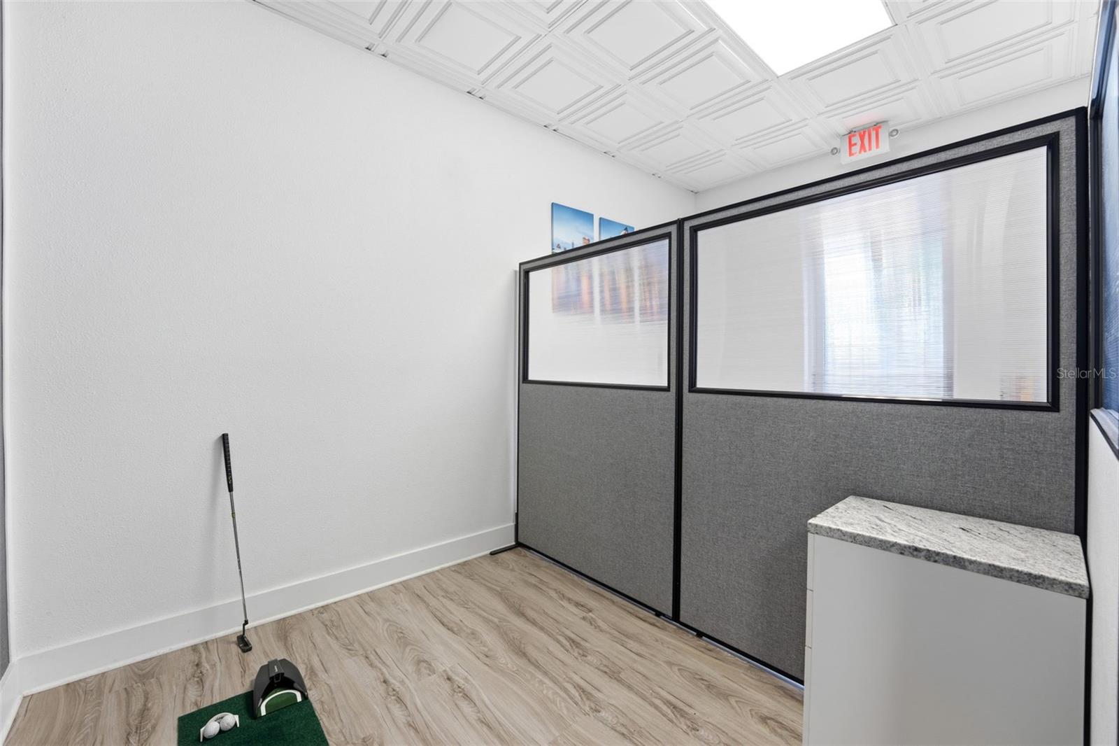 Image 20 of 30 For 5404 Hoover Boulevard 8