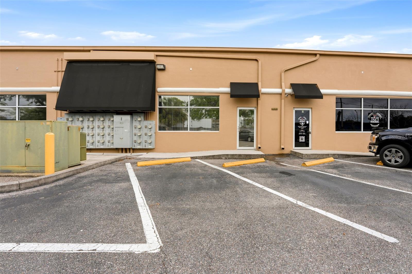 Image 3 of 30 For 5404 Hoover Boulevard 8