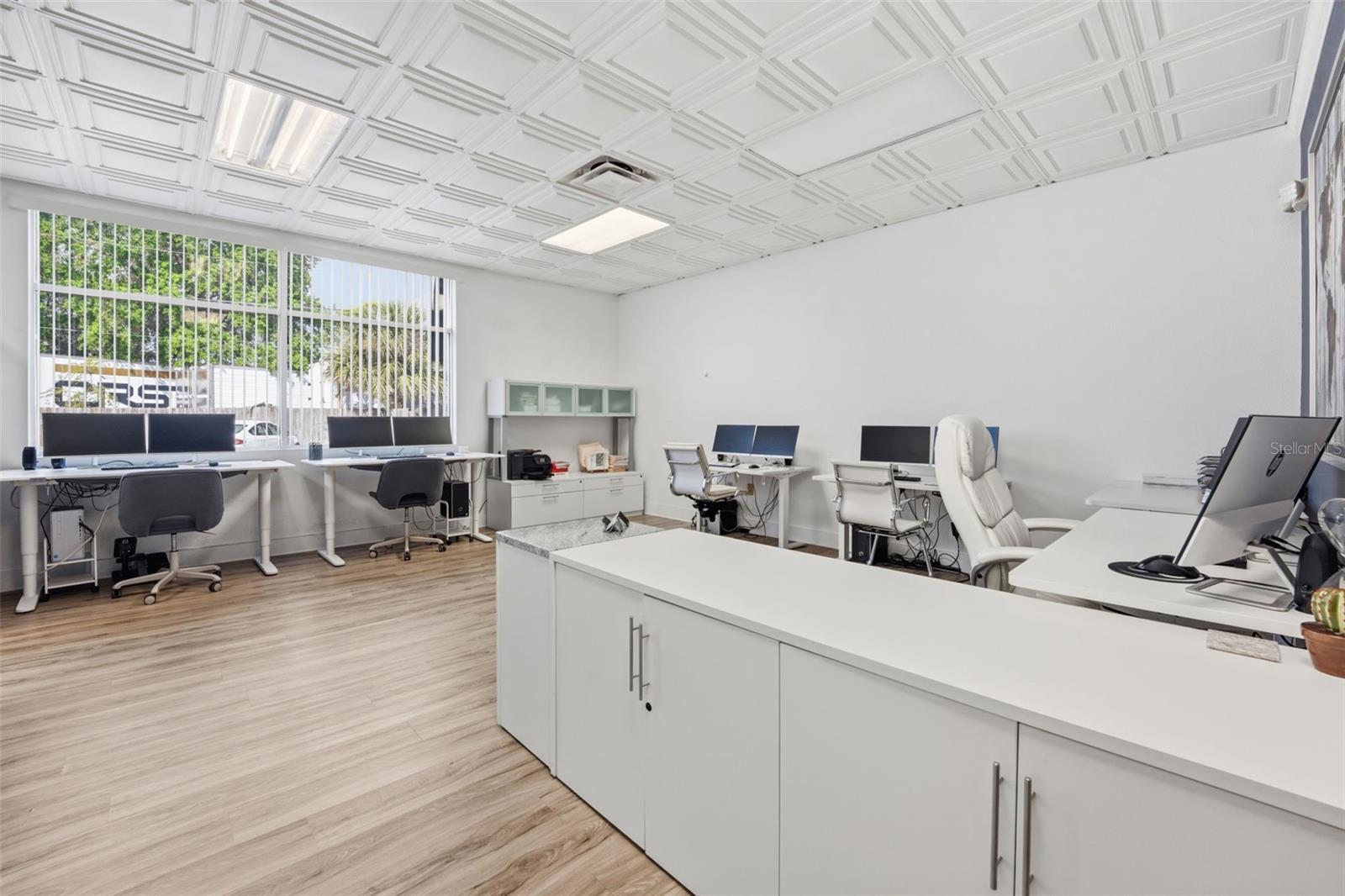 Image 8 of 30 For 5404 Hoover Boulevard 8