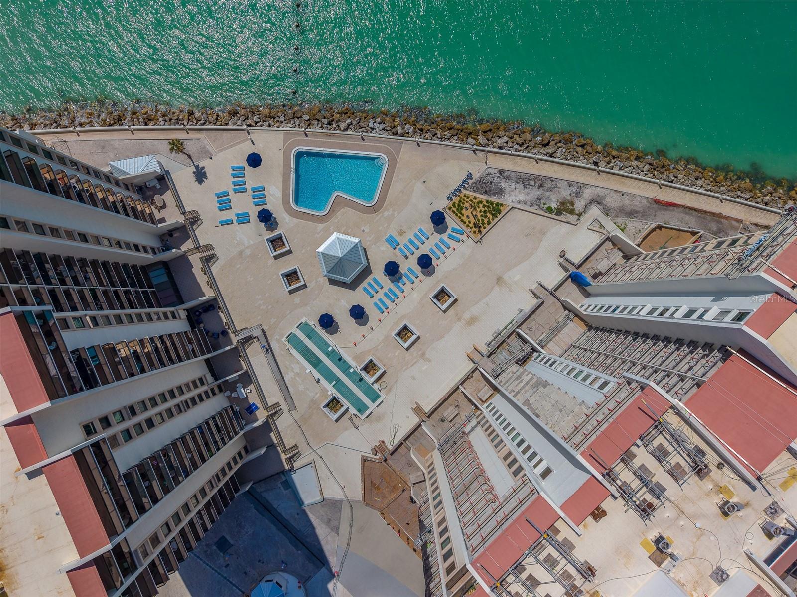 Image 34 of 38 For 450 Gulfview Boulevard 208