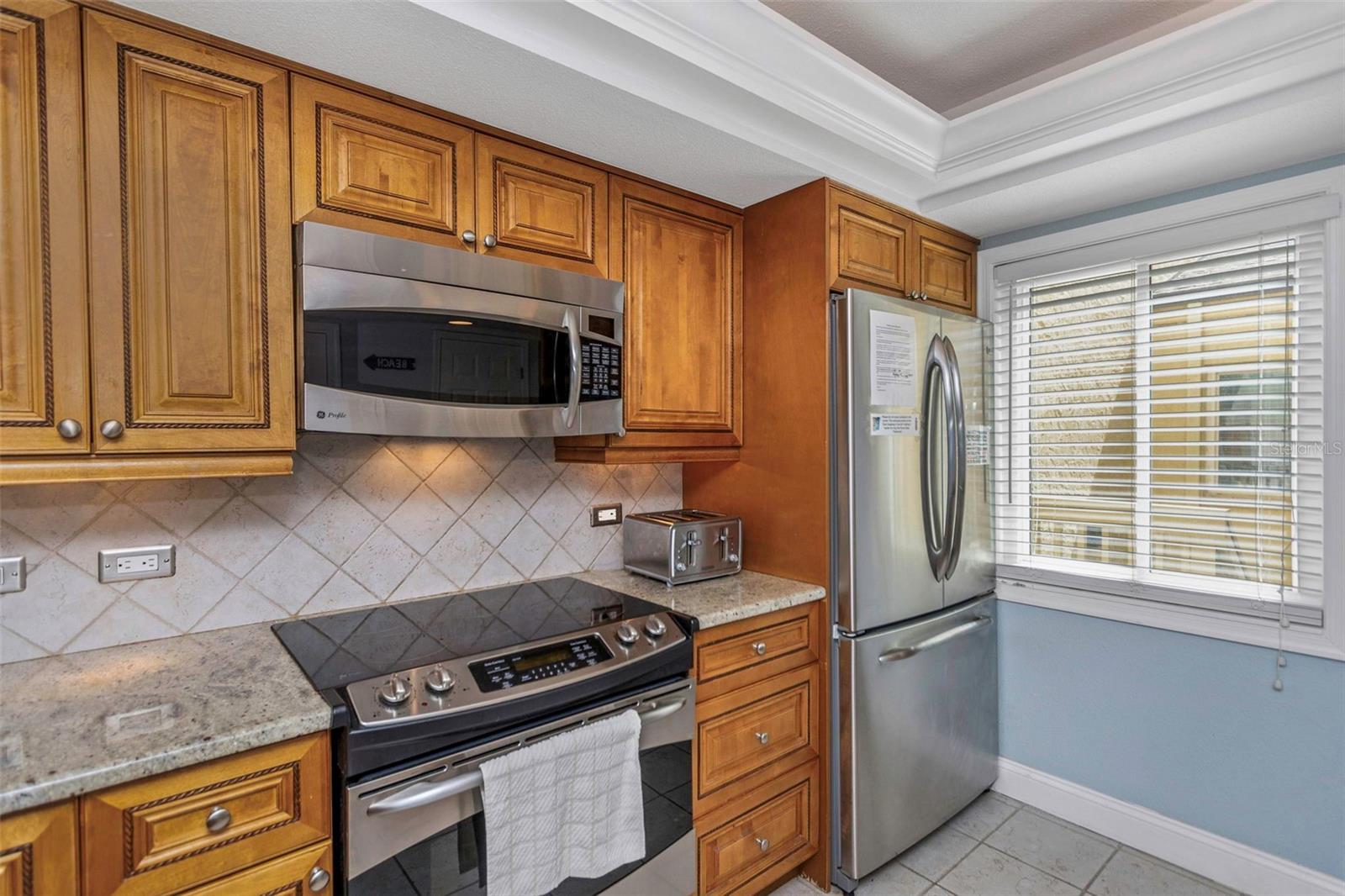 Image 12 of 75 For 20204 Gulf Boulevard 9