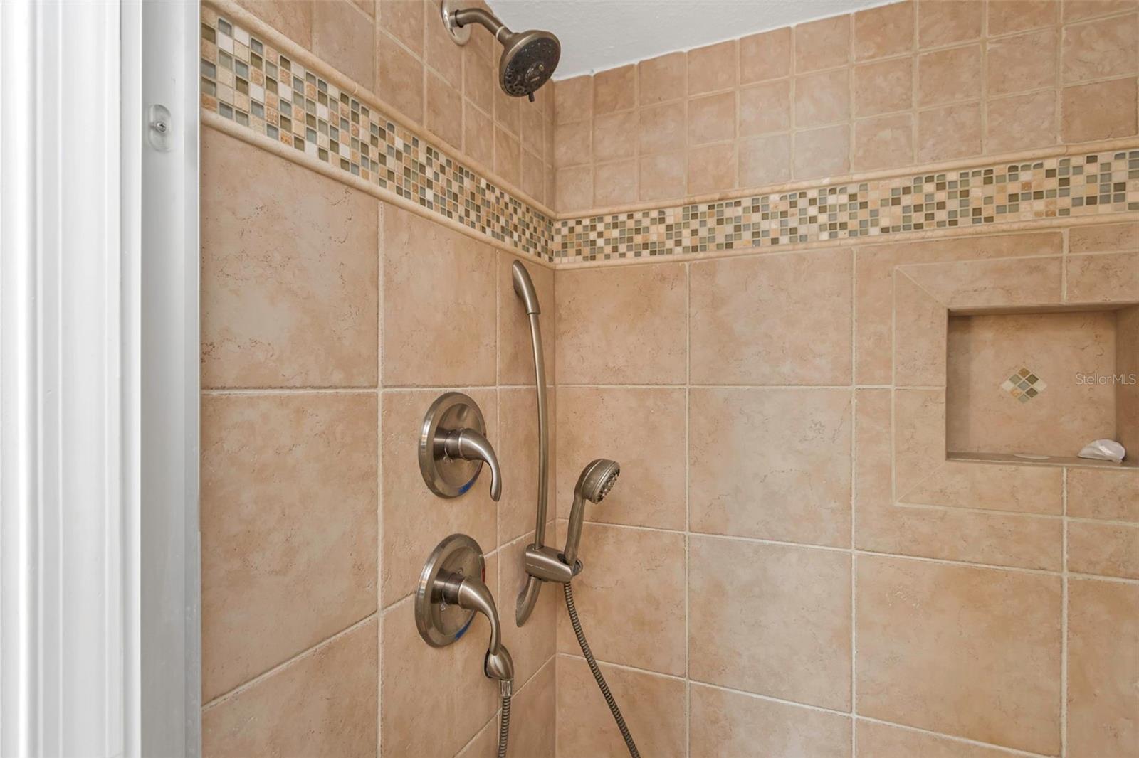 Image 33 of 75 For 20204 Gulf Boulevard 9