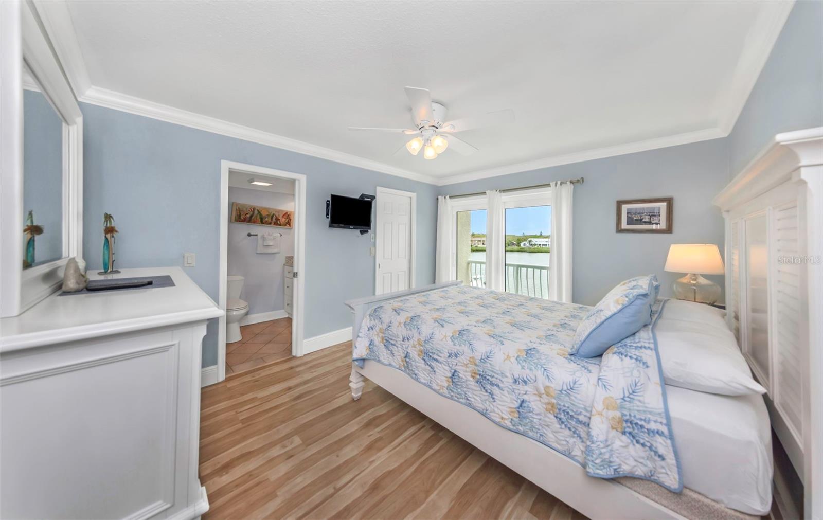 Image 45 of 75 For 20204 Gulf Boulevard 9