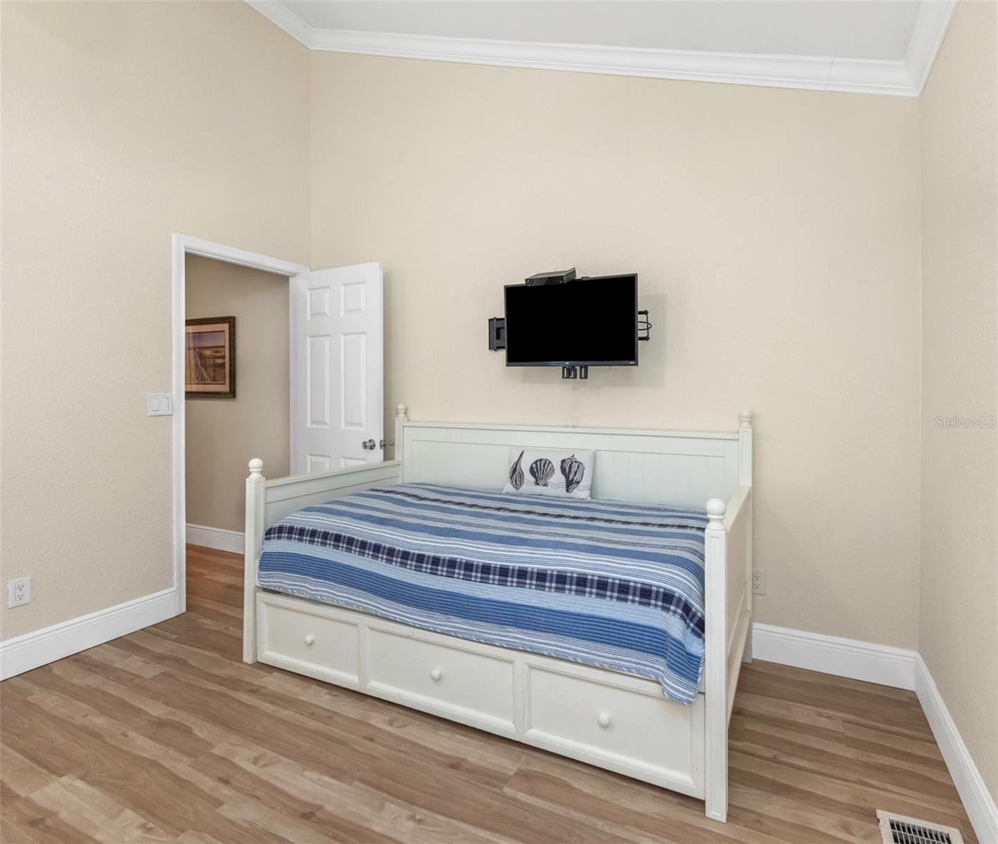 Image 55 of 75 For 20204 Gulf Boulevard 9