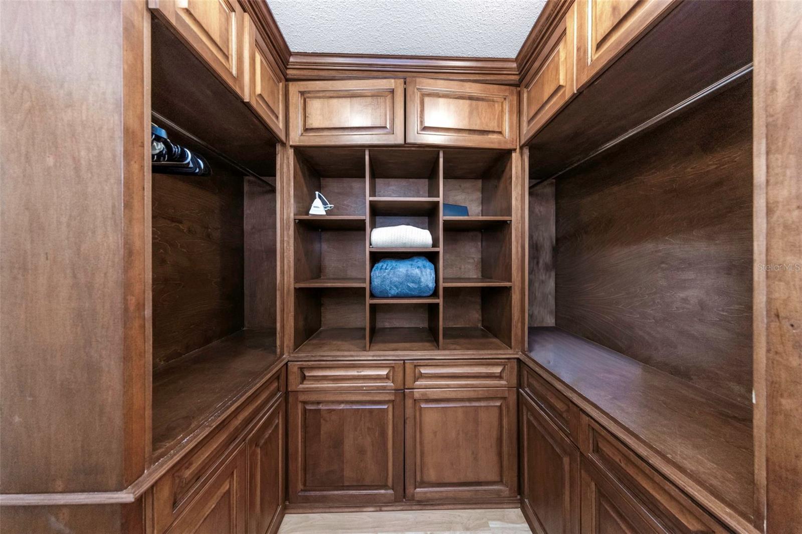 Image 57 of 75 For 20204 Gulf Boulevard 9