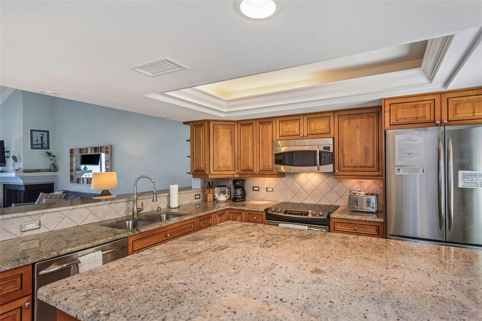 Image 9 of 75 For 20204 Gulf Boulevard 9