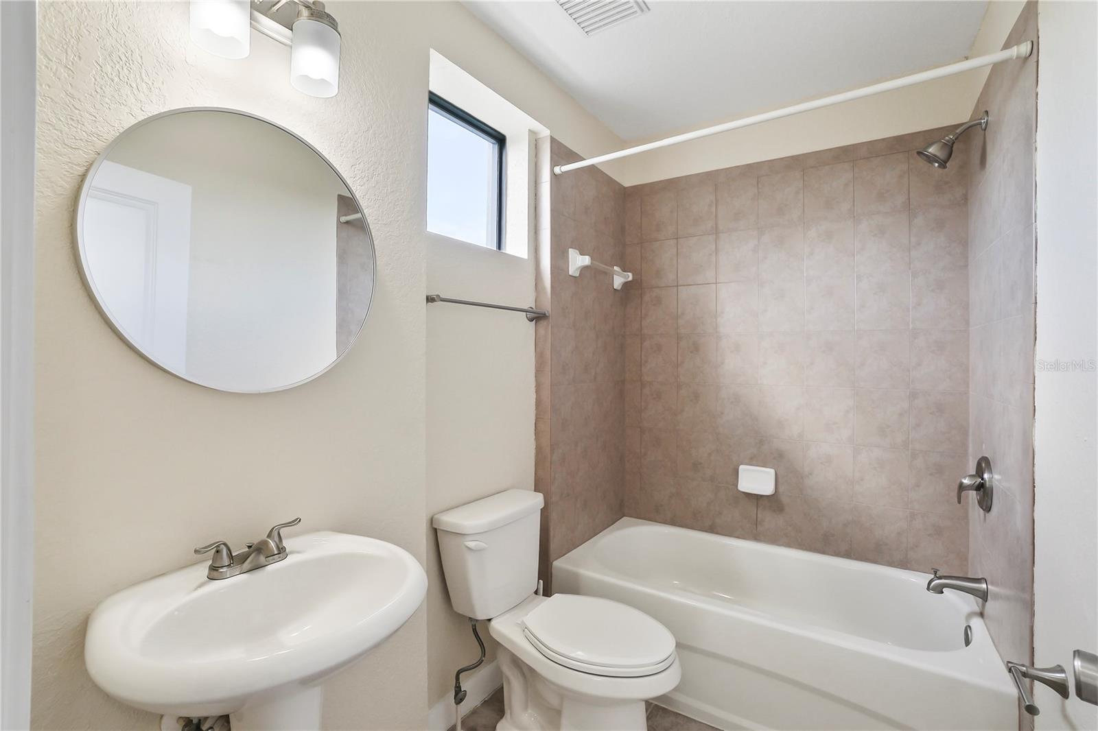 Image 16 of 19 For 3405 Swann Avenue 9