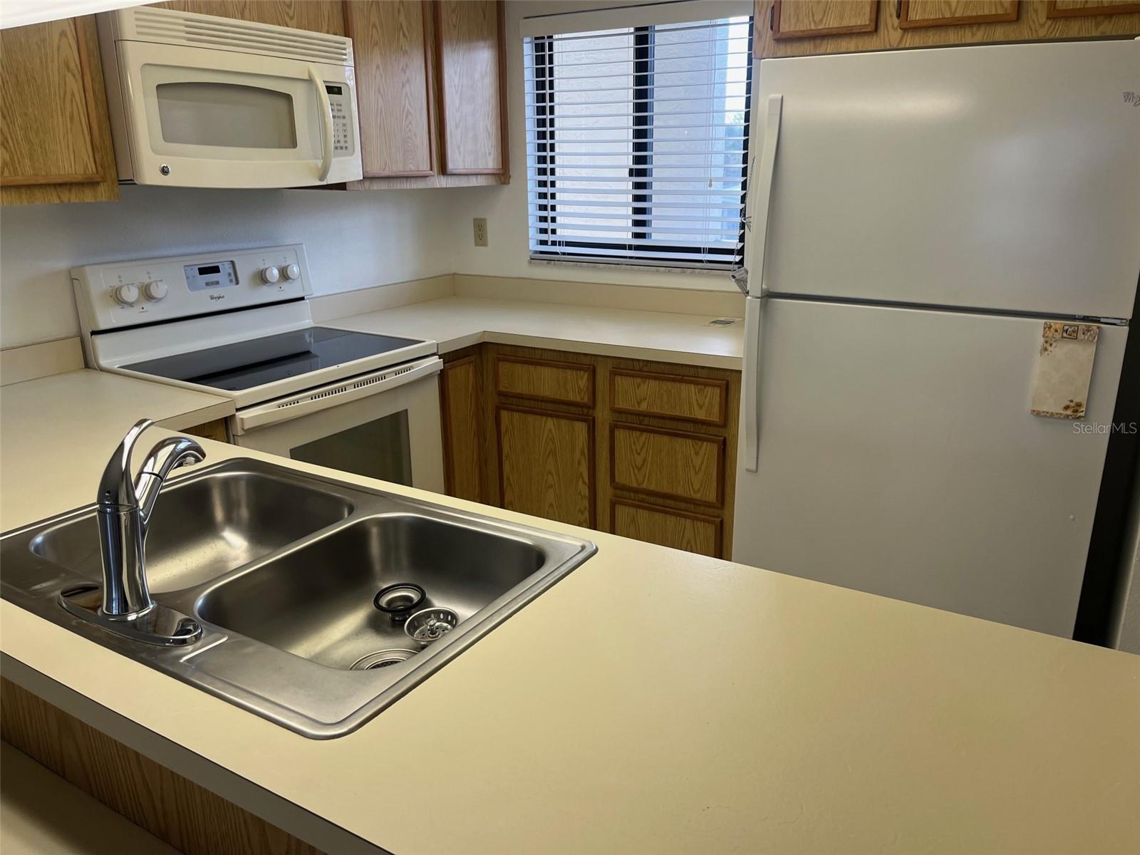 Image 3 of 21 For 3111 Pass A Grille Way 109