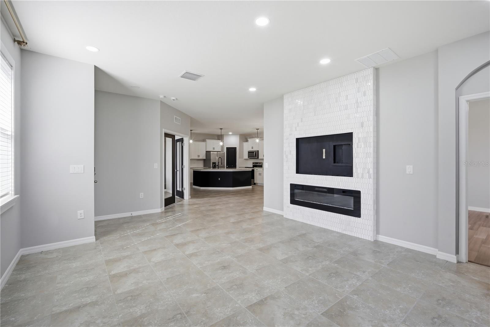 Image 6 of 29 For 7796 Stonebrook Circle