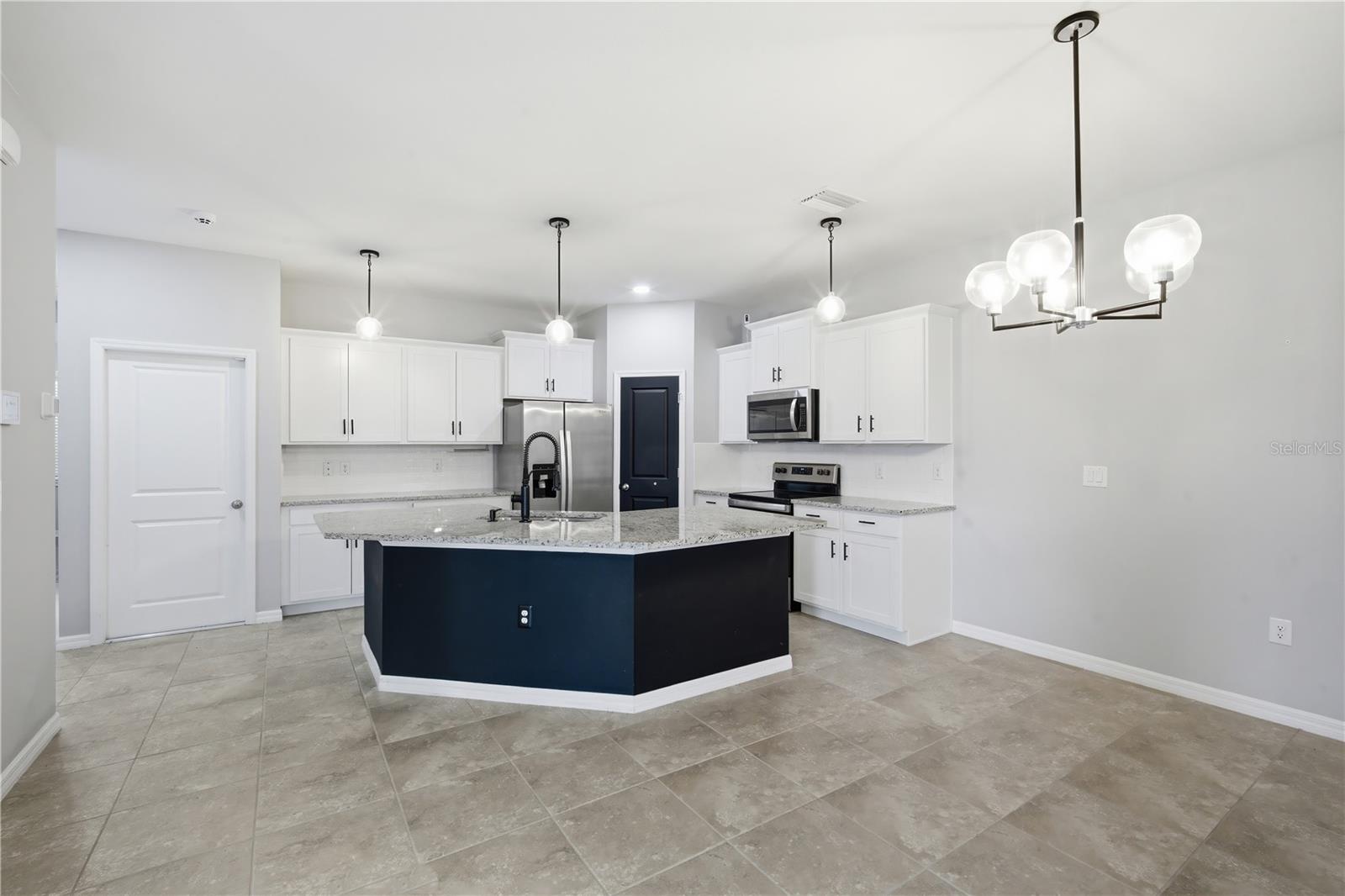 Image 7 of 29 For 7796 Stonebrook Circle