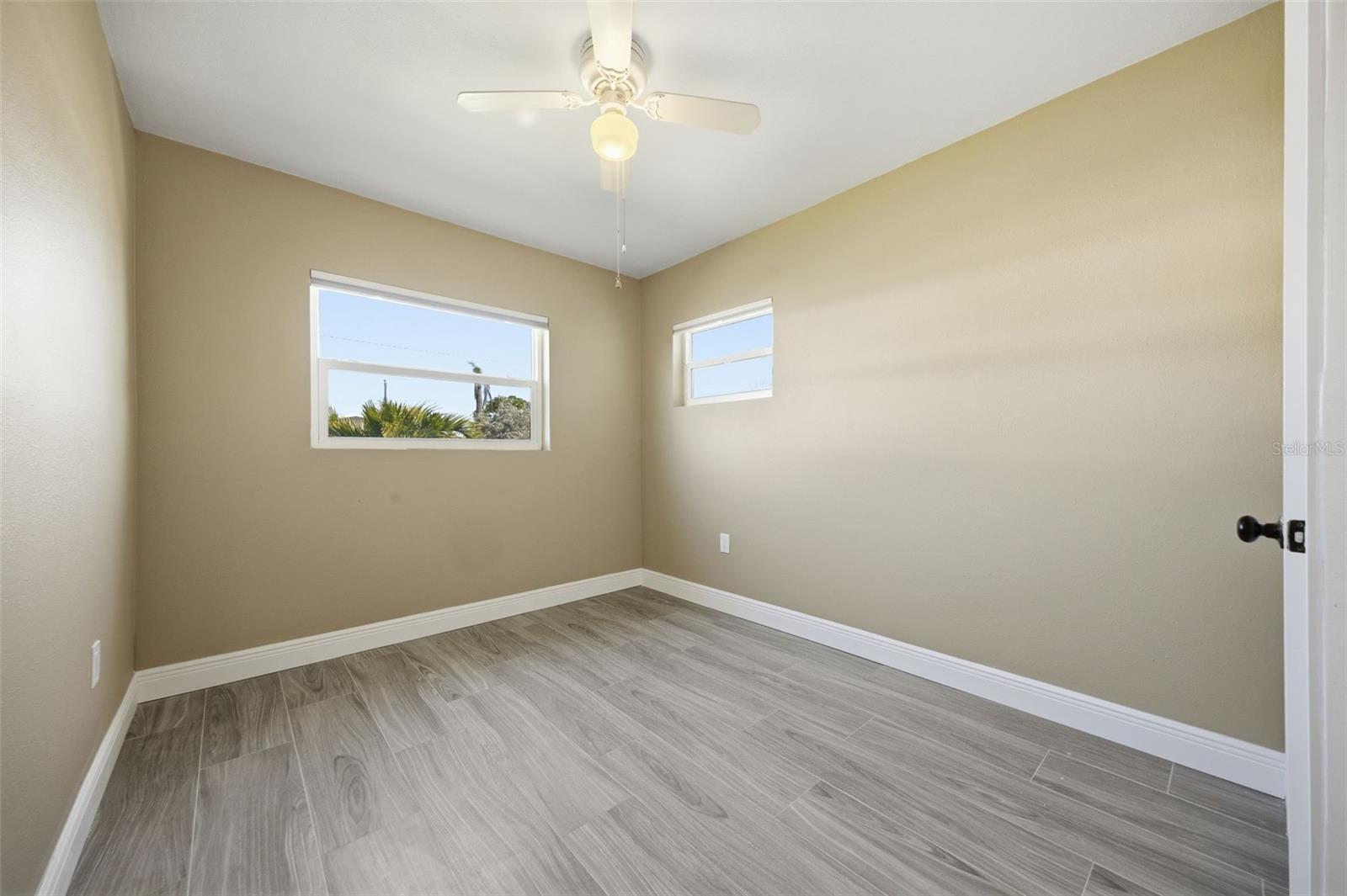 Image 16 of 59 For 440 89th Avenue