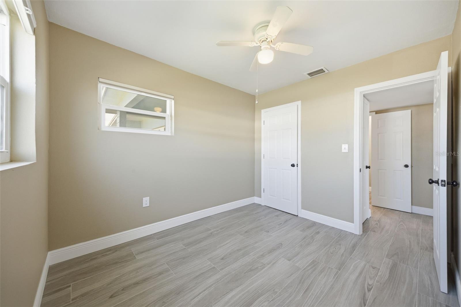 Image 17 of 59 For 440 89th Avenue