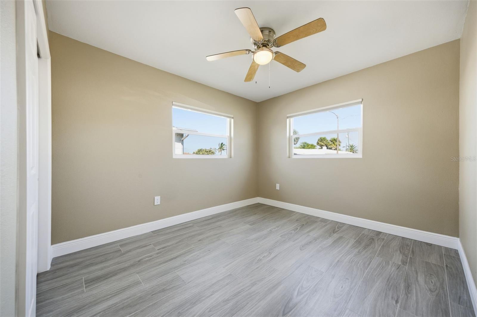 Image 18 of 59 For 440 89th Avenue