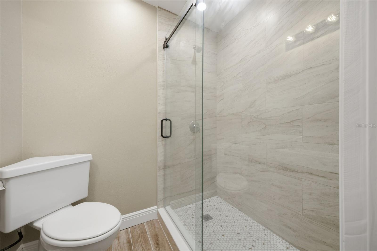 Image 21 of 59 For 440 89th Avenue