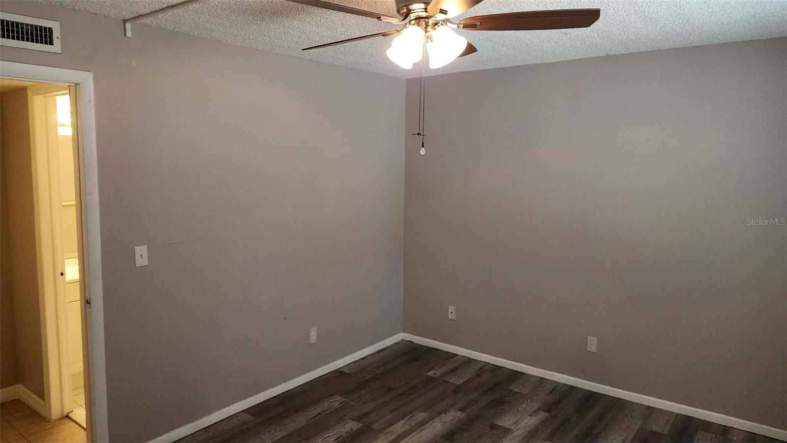 Image 12 of 22 For 5508 Pokeweed Court 146