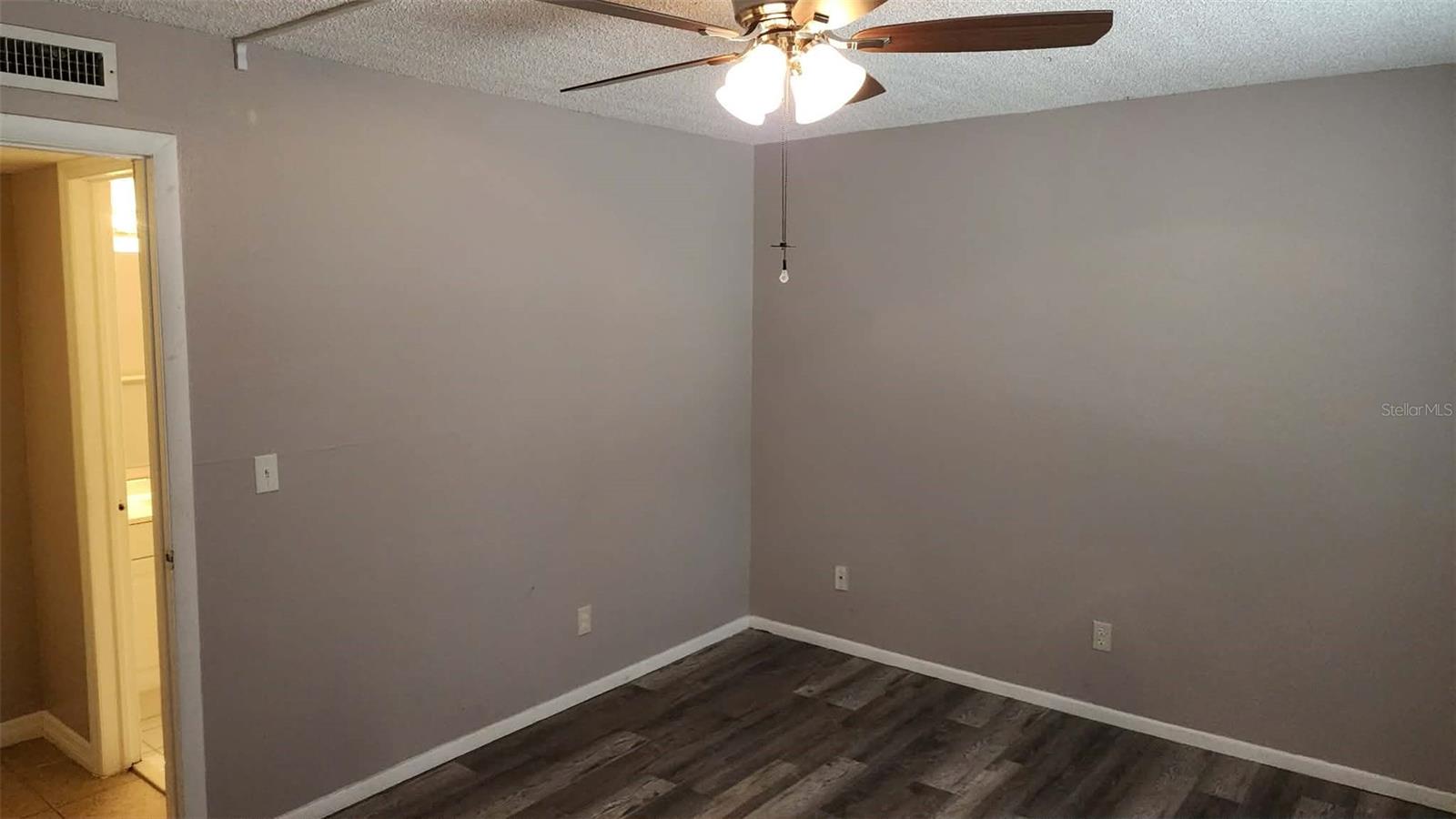 Image 13 of 22 For 5508 Pokeweed Court 146